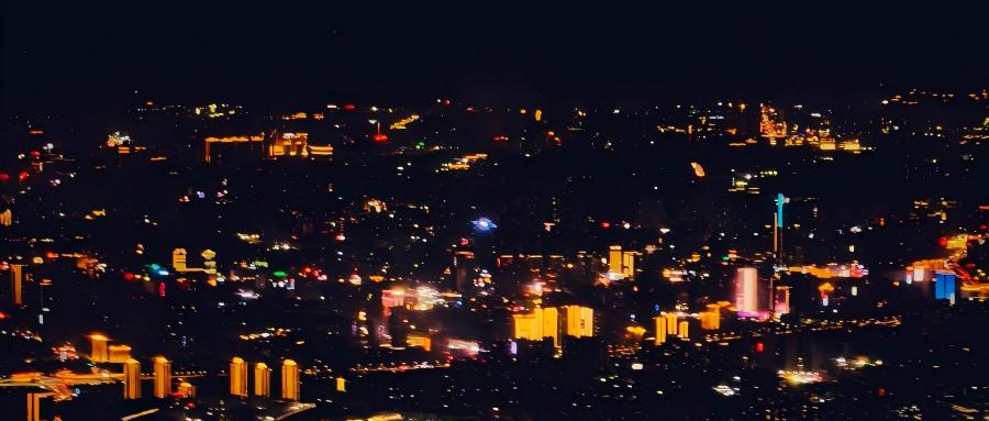 返程飞机上拍下的兰州夜景